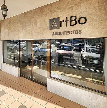 oficinas y locales comerciales - OFICINA COMERCIAL PROXIMO METRO TOURS SANTIAGO