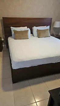 muebles y colchones - Juego de habitación en caoba (SIN COLCHON)