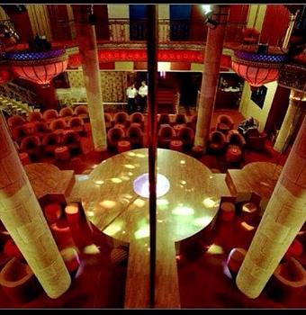 otros inmuebles - Se traspasa discoteca en bávaro.