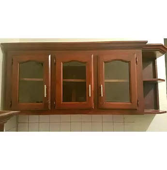 muebles y colchones - Gabinete de tres puertas con salero 