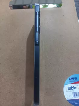 celulares y tabletas - de oportuna vendo Samsung galaxy A 16 5g nuevo solo tiene un pequeño golpe abajo