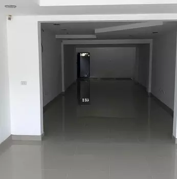 oficinas y locales comerciales - 🔵 Alquilo Local 100 mts en bella vista 1er piso 
