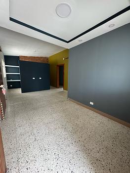 oficinas y locales comerciales - Segundo Piso En Piantini Próximo a Plaza Central