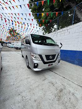 carros - NISSAN CARAVAN NV350