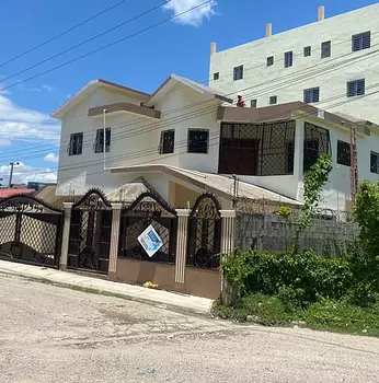 casas - Elegante casa en San Cristobal