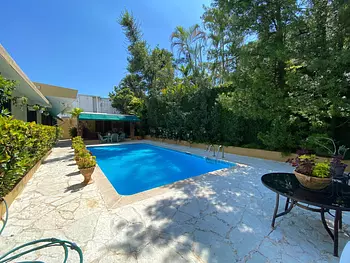 casas - VENDO CASA AMPLIA CON PISCINA EN ARROYO HONDO VIEJO