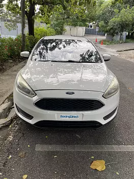 carros - Vendo por motivo de viaje. Ligeramente Negociable 