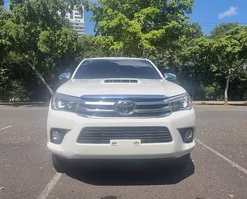 jeepetas y camionetas - TOYOTA HILUX 2018 SRV LIMITED