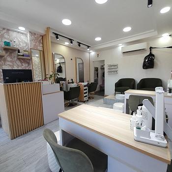 oficinas y locales comerciales - Negocio en venta de Salón de Belleza en Av Sarasot