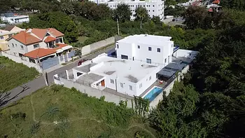 casas - AMPLIA Y ACOGEDORA CASA EN VENTA – CERRO ALTO.
