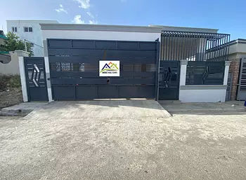 casas - CASA EN VENTA EN UNA URBANIZACIÓN PROXIMO AL JARDÍN BOTÁNICO DE SANTIAGO 
