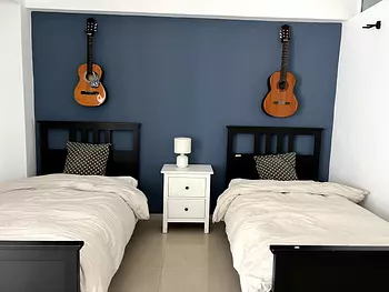 muebles y colchones -  2 camas twin con colchon ideal cuarto de ninos, cada juego en $17,500 