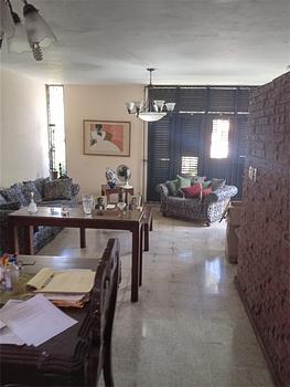 casas - Casa de dos niveles en alquiler con opción a compra Evaristo morales
