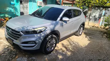 jeepetas y camionetas - Hyundai Tucson SE motor DOHC 2017