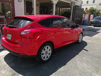 carros - FORD FOCUS SE HATCHBACK 2012.  Excelente Condición