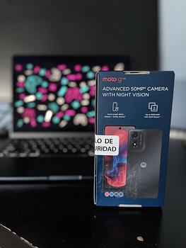 celulares y tabletas - MOTOROLA G04S 128GB - NUEVO CON SELLO DE SEGURIDAD SIN ABRIR (PRECIO NEGOCIABLE)