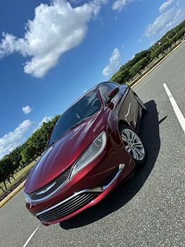 carros - Chrysler 200 Limited 2015