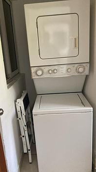 electrodomesticos - LAVADORA/SECADORA TIPO TORRE WHIRLPOOL, 40LBS-18KG, SECADORA A GAS