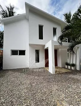 casas vacacionales y villas - VILLA DE 2 HABITACIONES A PASOS DE LA PLAYA