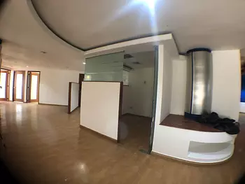 oficinas y locales comerciales - Excelente local para oficina con divisiones para áreas de trabajo, oficinas