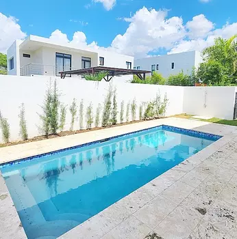 casas - CASA CON PISCINA Y TERRAZA TECHADA PROYECTO CERRADO LOS SAMANES STGO. 