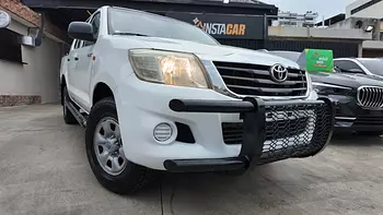 jeepetas y camionetas - TOYOTA HILUX 2012