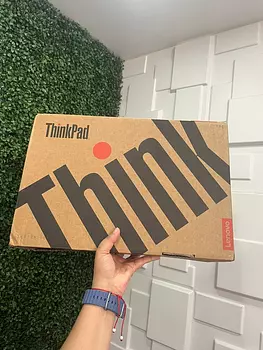 computadoras y laptops - LENOVO THINKPAD 14-INCH TOUCH SCREEN 512GB SSD / 16GB RAM INTEL IRIS XE GRAPHICS