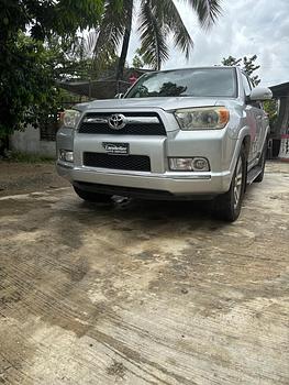 jeepetas y camionetas - Toyota 4runner limited 3 fila