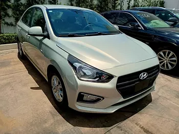 carros - Hyundai Verna 2020