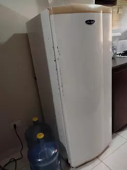 electrodomesticos - vendo nevera acroz en buen funcionamiento nunca ha sido reparada 