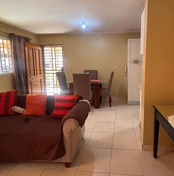 apartamentos - 🏡 Acogedor apartamento en primer piso con terraza privada