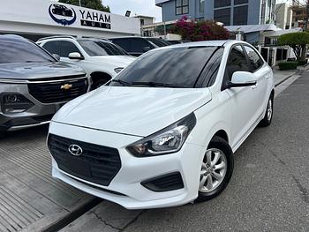 carros - HYUNDAI VERNA 2022