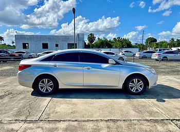 carros -  HYUNDAI Y20  2013 con 60 mil de inicial