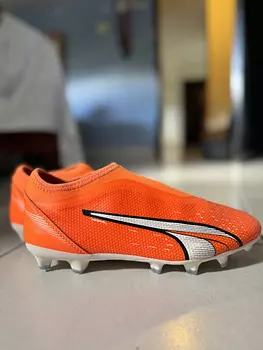 deportes - NUEVOS Tenis soccer size 6 Y $3mil 