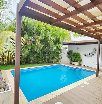 casas - MODERNA CASA PATIO Y PISCINA PROYECTO CERRADO LOS SAMANES SANTIAGO 