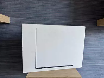 computadoras y laptops - MacBook Air 15 inch M2 Apple chip| 256GB SSD | 8GB Ram 