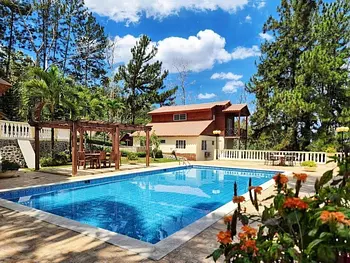casas vacacionales y villas - Remato ViIlla Vacacional en Bonao la Cumbre