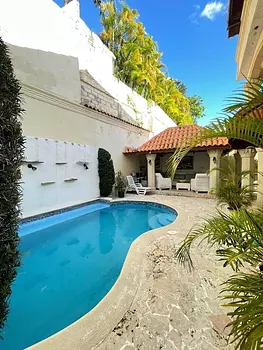 casas - Casa en Alquiler en Altos arroyo Hondo III