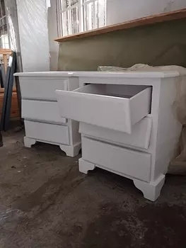 muebles y colchones - Mesitas de noche en color blanco 🤍 