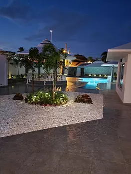 casas - Casa con Piscina en La Vega 