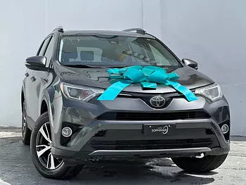 jeepetas y camionetas - TOYOTA RAV4 XLE 2018