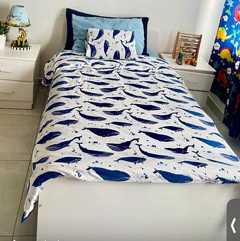 muebles y colchones - Cama Twin con accesorios ( sábanas , colchón , mesas de noche y cortinas )