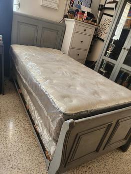 muebles y colchones - Cama Twin de caoba pintada