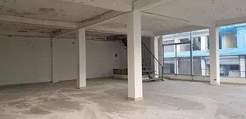 oficinas y locales comerciales - Local Comercial de 2 pisos de 190 MTS