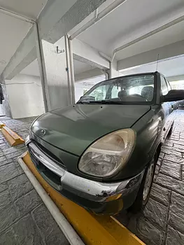 carros - Daihatsu Sirion 2000