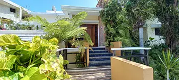 casas - Vendo en Los Ríos hermosa y amplia residencia. 