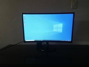 computadoras y laptops - Monitor Samsung de 24" Curvo, LED