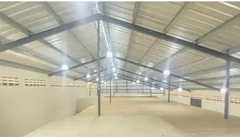 oficinas y locales comerciales - Vendo o alquilo Nave zona céntrica 
3,000 Mts. De solar 
3,300 Mts. De  Nave 
