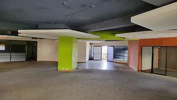 oficinas y locales comerciales - Alquiler de Local Comercial 240m2 en Gazcue