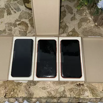 celulares y tabletas - iPhone XR de 64gb factory 
